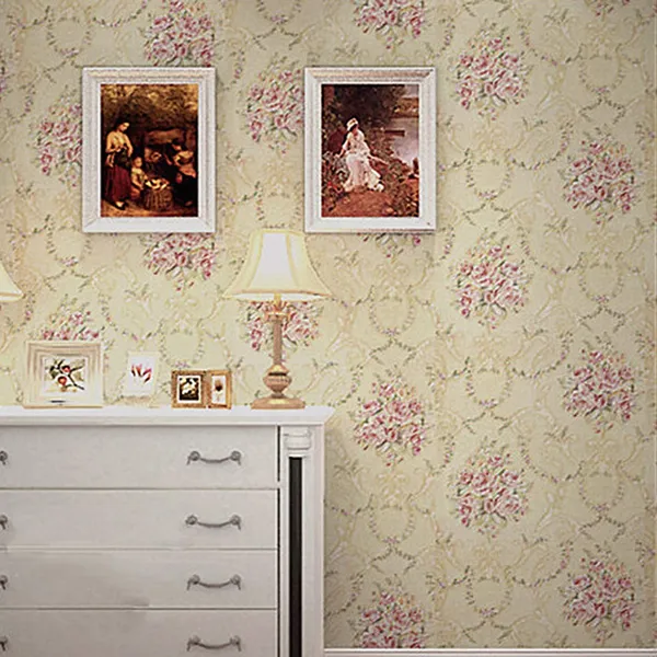Beige_Floral_Damask_Pattern_Wallpaper_With_Roses_And_Foliage_On_Cream_Or_Beige_Color_Peel_&_Stick,_Waterproof,_Self-Adhesive