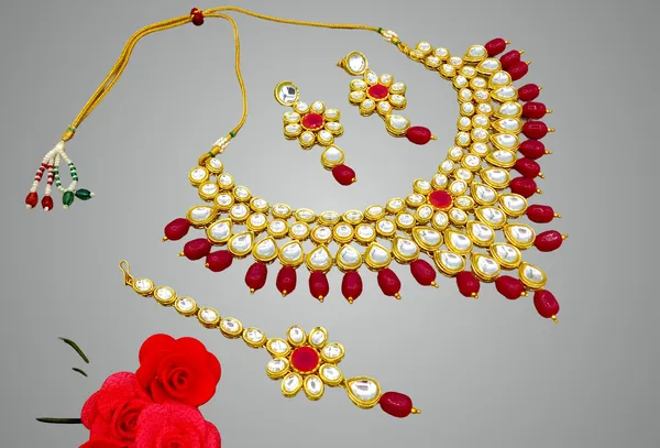 Magenta_Brass_Premium_&_Elegant_Kundan_Necklace_Set_With_Earrings_&_Tikka_For_Women_&_Girls_(08-0111)