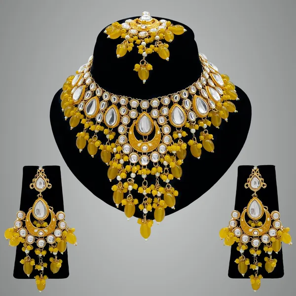 Yellow_Brass_Premium_Kundan_Necklace_Set_For_Women_(08-0556)