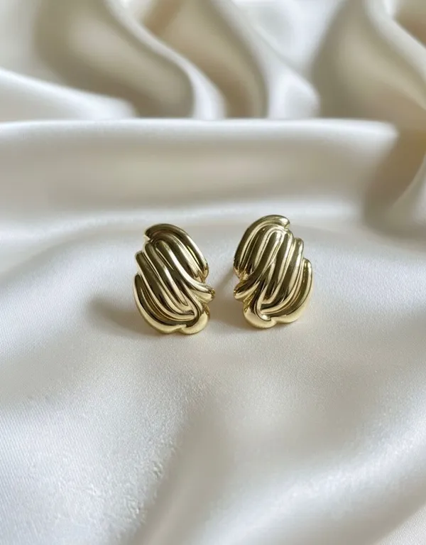 Gold_Golden_Wave_Crest_Studs_For_Women