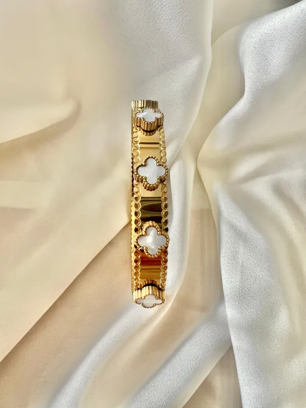 Gold_&_White_Ornara_Clover_Gold_Plated_Bracelet_For_Women