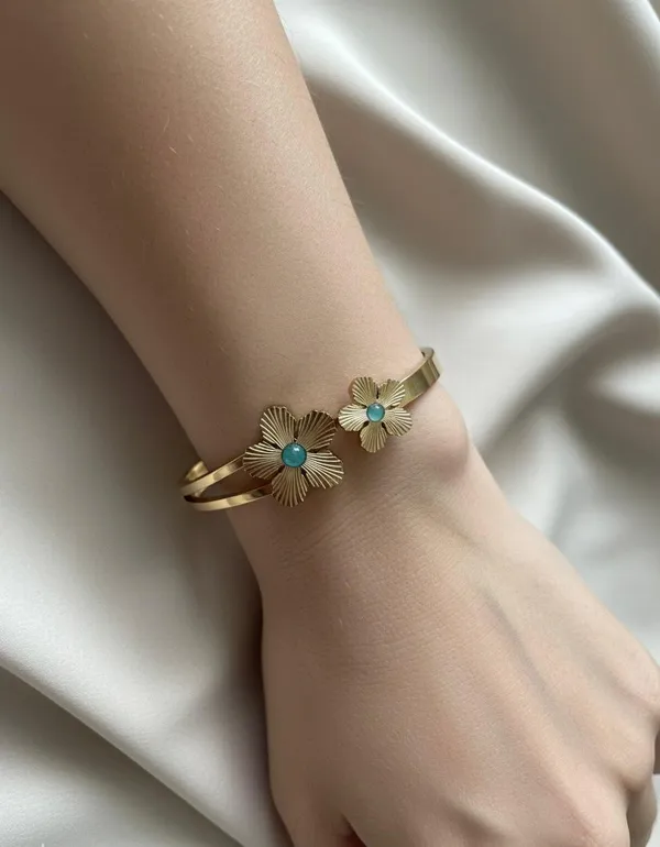 Gold_&_Green_Florette_Bracelet_For_Women