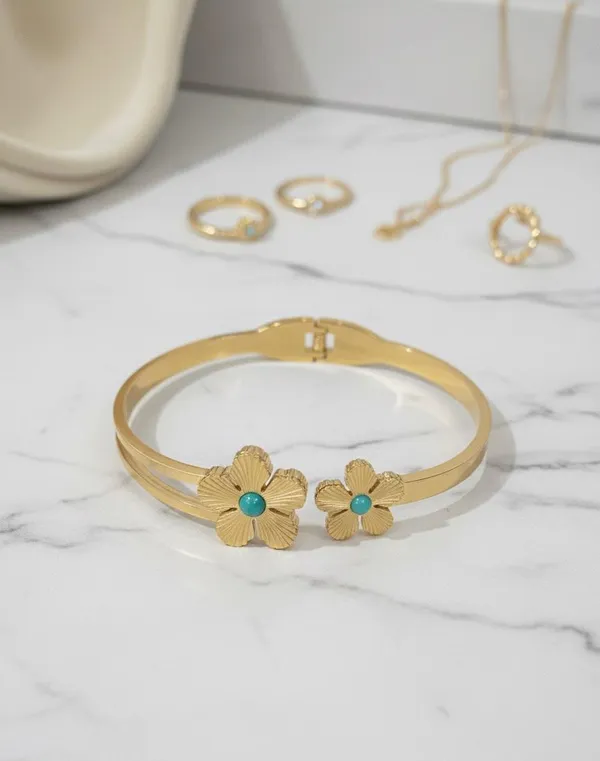 Gold_&_Green_Florette_Bracelet_For_Women