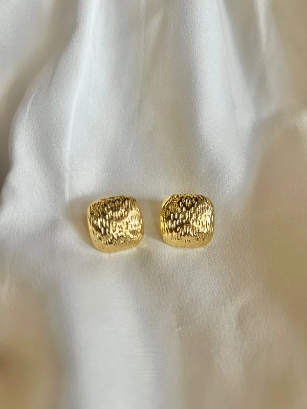 Gold_Golden_Hammered_Square_Studs_For_Women
