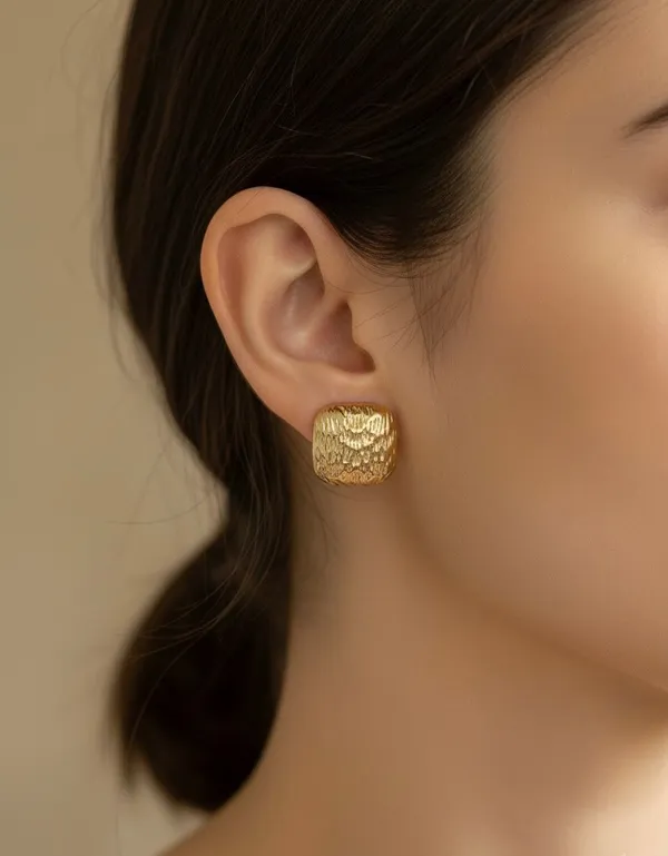 Gold_Golden_Hammered_Square_Studs_For_Women