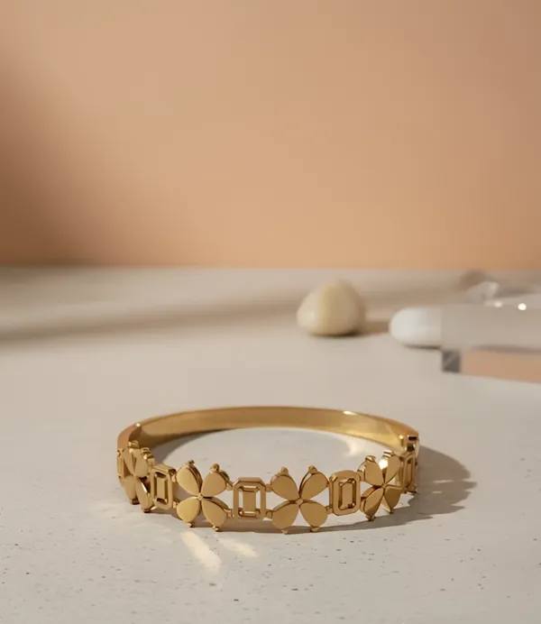Gold_Midnight_Petal_Bracelet_For_Women
