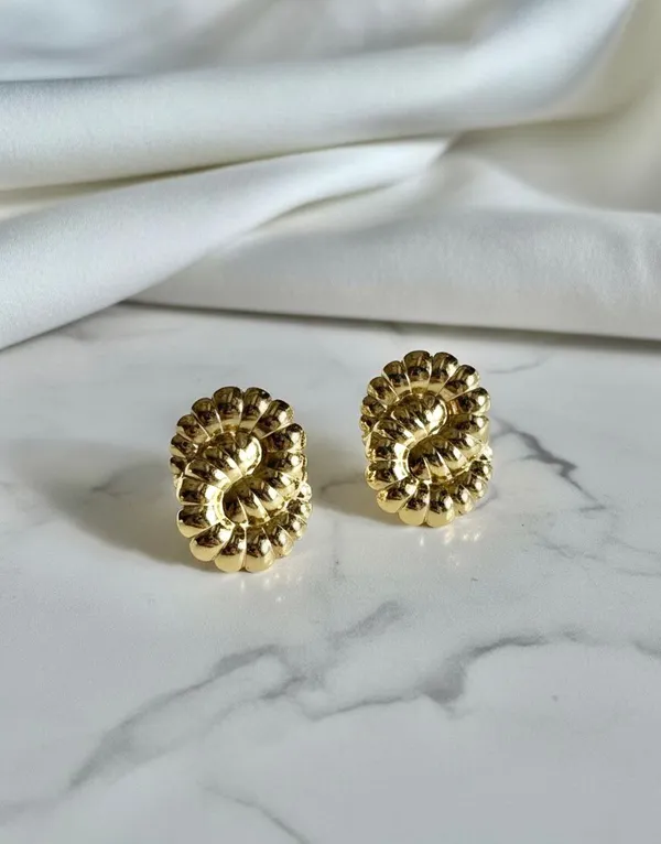 Gold_Golden_Crest_Studs_For_Women