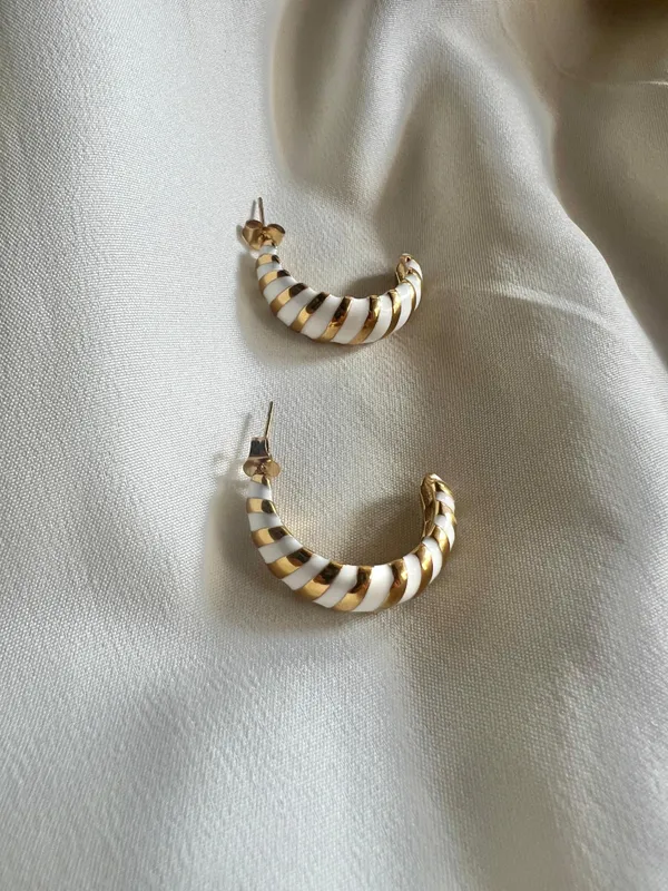 Gold_&_White_Ornate_Gold_Dangler_Hoops_For_Women
