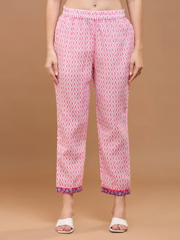 White_&_Pink_Cotton_Floral_Printed_Sweetheart_Neck_Straight_Kurta_With_Trousers_And_Dupatta_For_Women