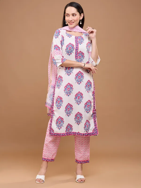 White_&_Pink_Cotton_Floral_Printed_Sweetheart_Neck_Straight_Kurta_With_Trousers_And_Dupatta_For_Women
