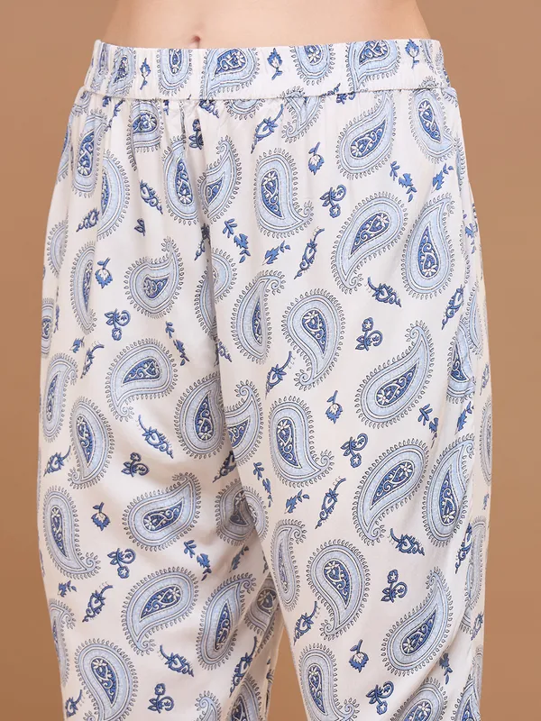 White_&_Blue_Cotton_Ethnic_Motifs_Printed_Kurta_Set_With_Dupatta_For_Women