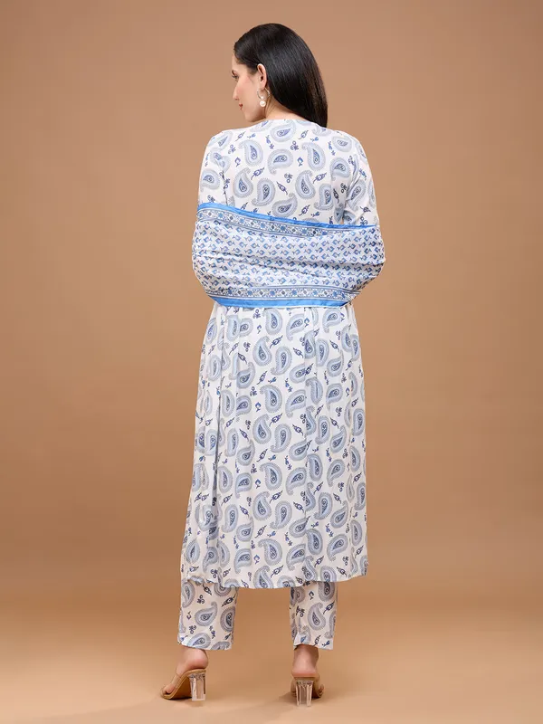 White_&_Blue_Cotton_Ethnic_Motifs_Printed_Kurta_Set_With_Dupatta_For_Women