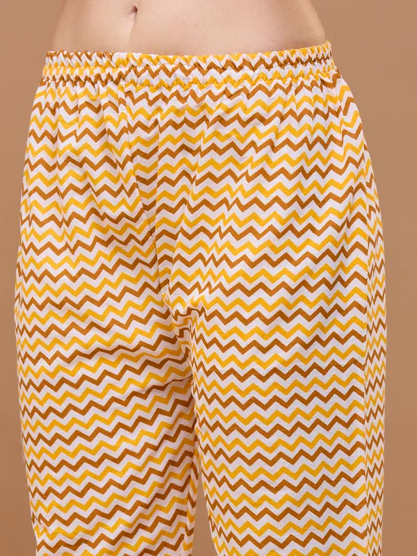 Yellow_&_White_Cotton_Floral_Printed_Kurta_Set_With_Dupatta_For_Women