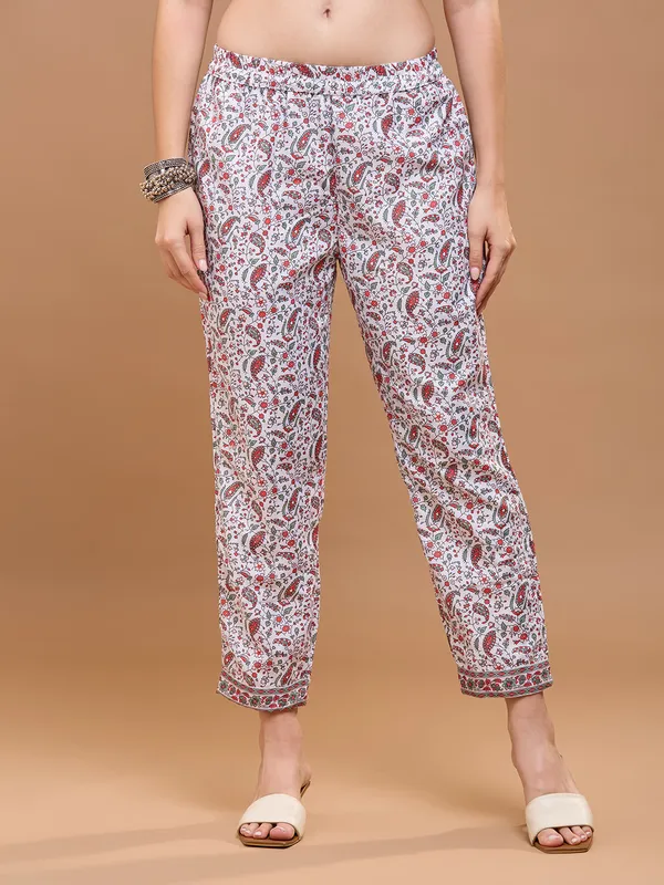 White_Cotton_Floral_Printed_Kurta_Set_With_Dupatta_For_Women