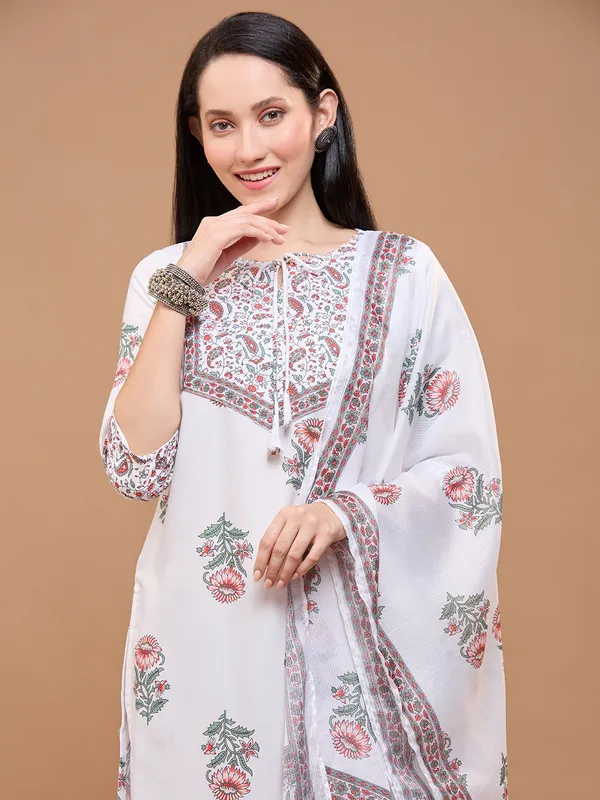White_Cotton_Floral_Printed_Kurta_Set_With_Dupatta_For_Women