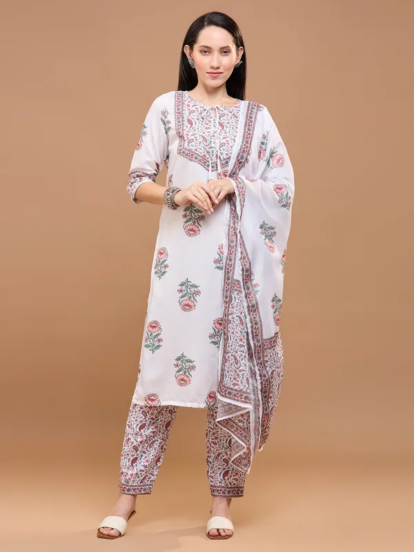 White_Cotton_Floral_Printed_Kurta_Set_With_Dupatta_For_Women