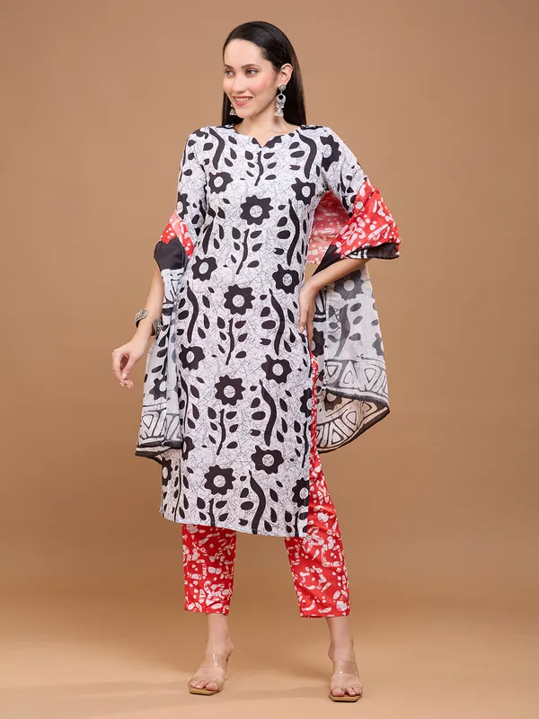 Black,_White_&_Red_Printed_Cotton_Floral_Printed_Notch_Neck_Straight_Kurta_With_Trousers_And_Dupatta_For_Women