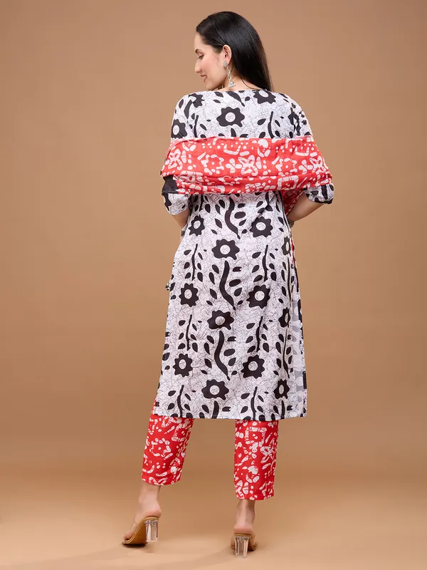 Black,_White_&_Red_Printed_Cotton_Floral_Printed_Notch_Neck_Straight_Kurta_With_Trousers_And_Dupatta_For_Women