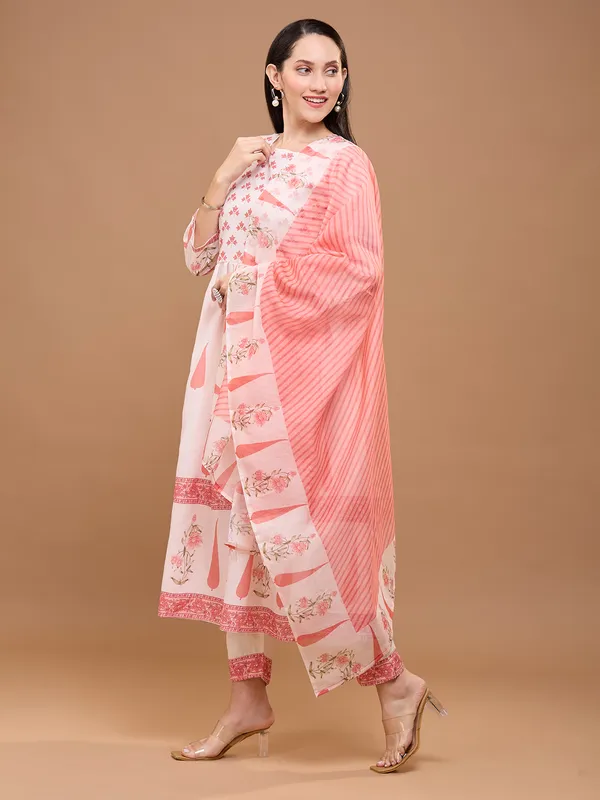 Soft_Pink_Cotton_Floral_Printed_Anarkali_Kurta_Set_With_Dupatta_For_Women