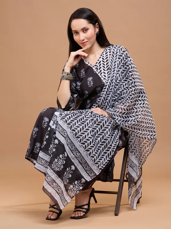 Black_Cotton_Floral_Printed_Anarkali_Kurta_With_Printed_Trousers_&_Dupatta_For_Women