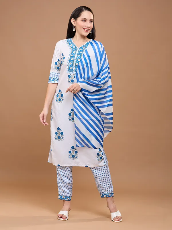 White_And_Blue_Cotton_Floral_Printed_Regular_Kurta_Set_With_Dupatta_For_Women