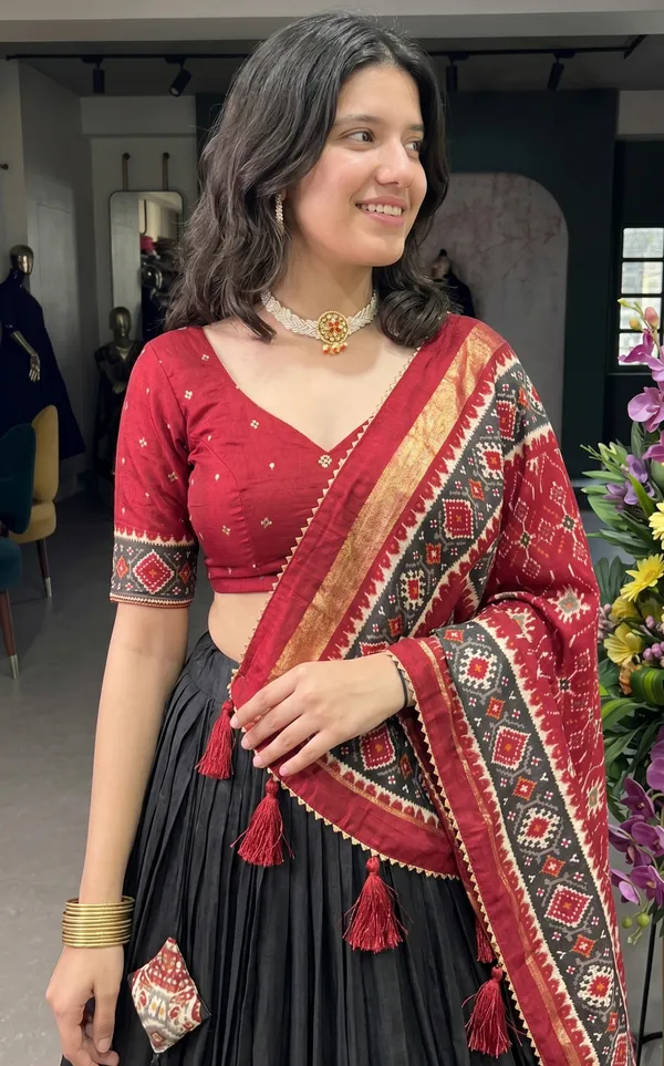 Dola_silk_foil_print_lehenga_choli