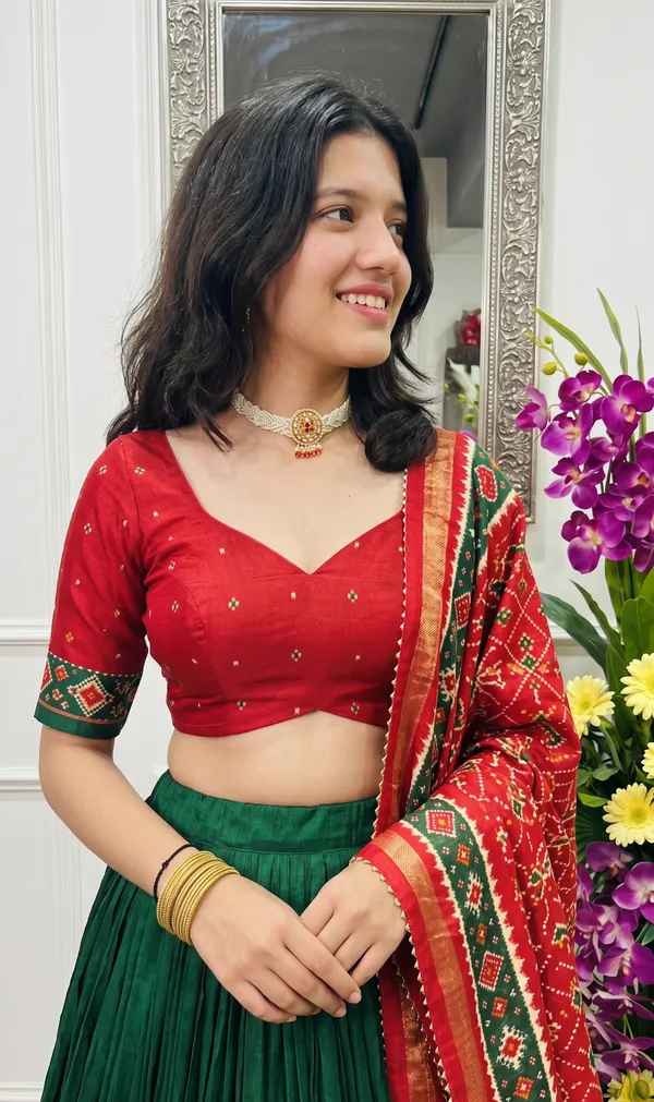 Dola_silk_foil_print_lehenga_choli