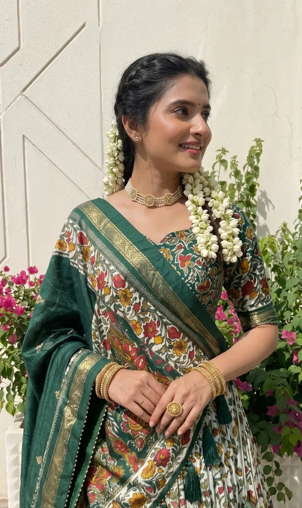 Green_Dola_Silk_Premium_&_Elegant_Patola_Print_With_Foil_Work_Lehenga_Choli_For_Women_&_Girls