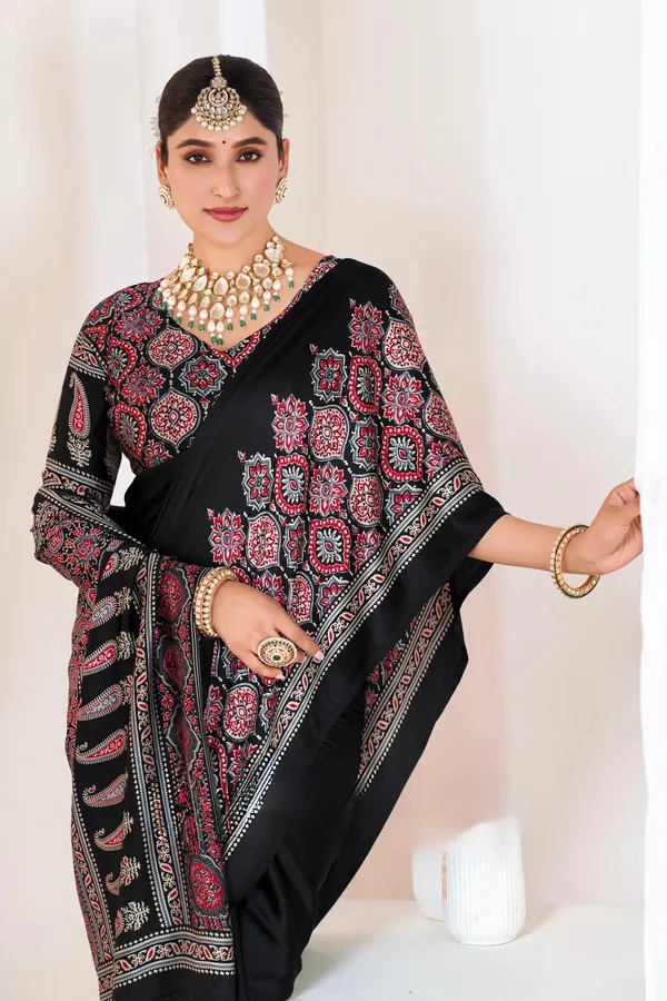 Black_Woven_Bollywood_Satin_Saree