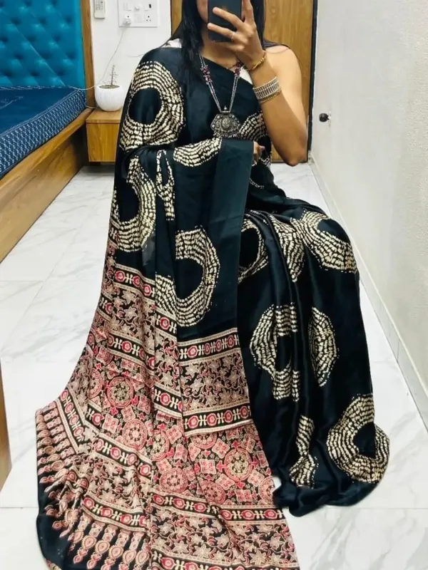 Black_Woven_Bollywood_Satin_Saree