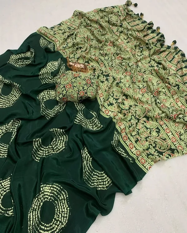 Green_Woven_Bollywood_Satin_Saree