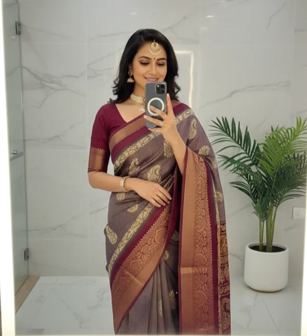 Maroon_Paisley_Bollywood_Jacquard,_Silk_Blend_Saree
