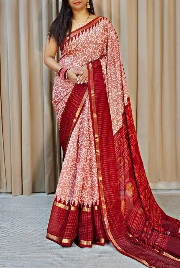 Red_Woven,_Checkered_Mysore_Silk_Blend,_Jacquard_Saree