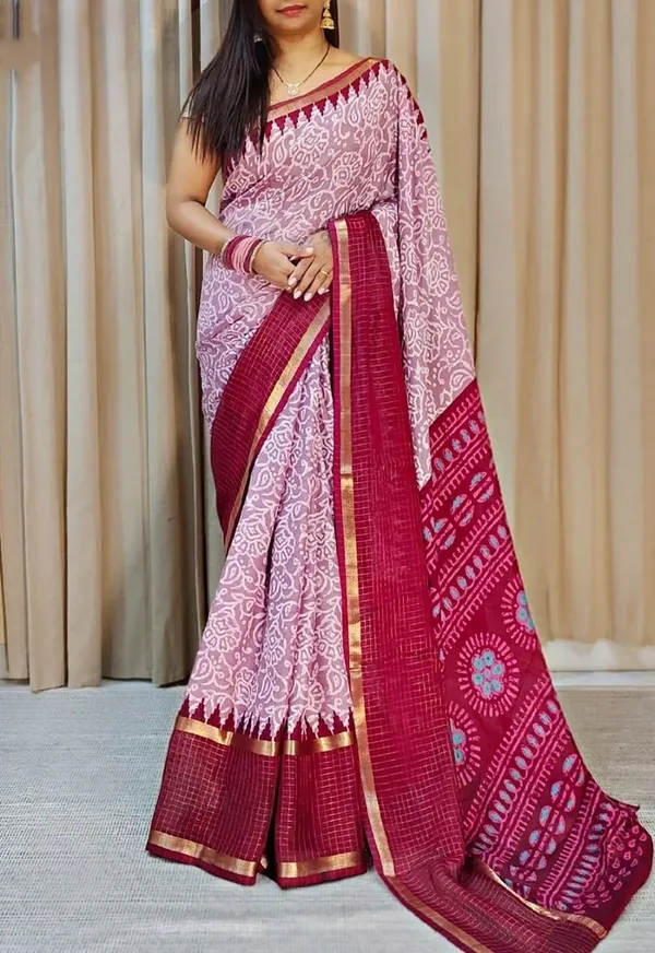 Maroon_Woven,_Checkered_Mysore_Silk_Blend,_Jacquard_Saree