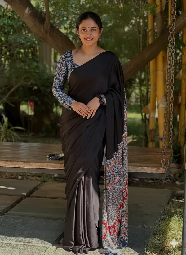 Black_Printed_Bollywood_Satin_Saree