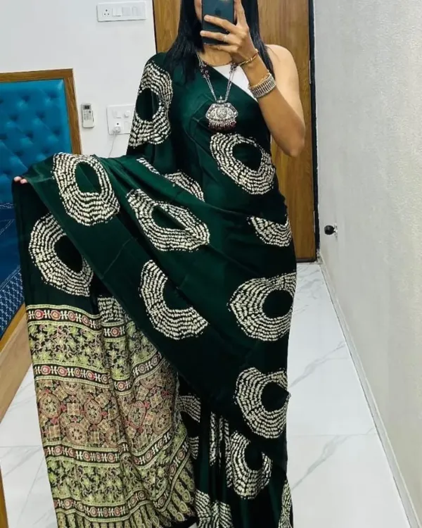 Green_Woven_Bollywood_Satin_Saree