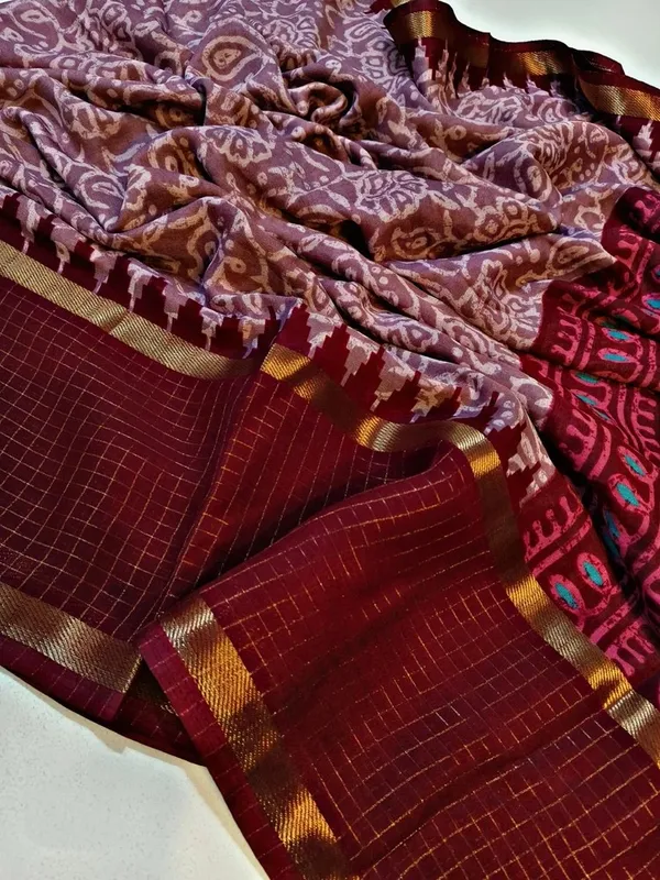 Maroon_Woven,_Checkered_Mysore_Silk_Blend,_Jacquard_Saree