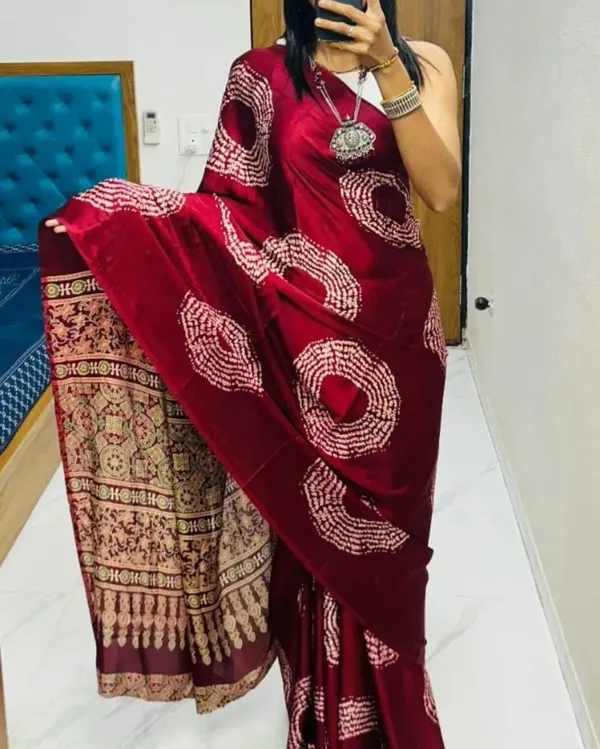 Red_Woven_Bollywood_Satin_Saree