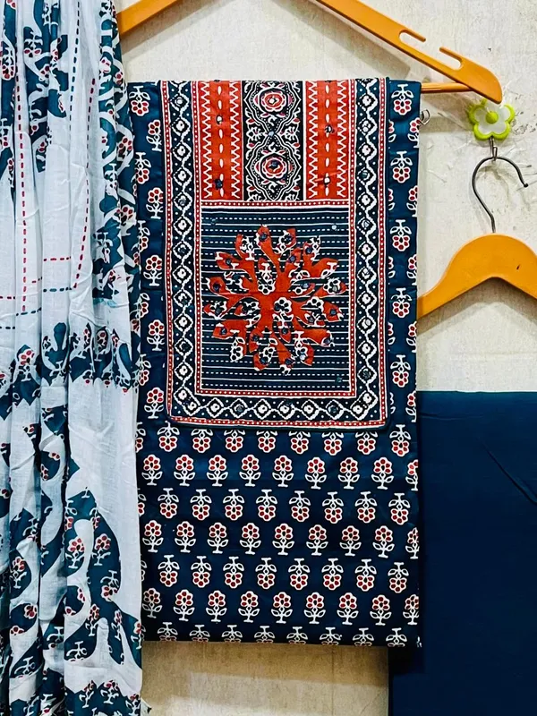 Women_Wear_Soft_Cotton_Unstitched_Dress_Material_Suit