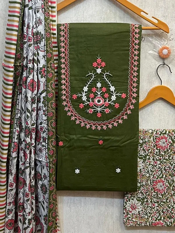 Women_Wear_Soft_Cotton_Unstitched_Dress_Material_Suit