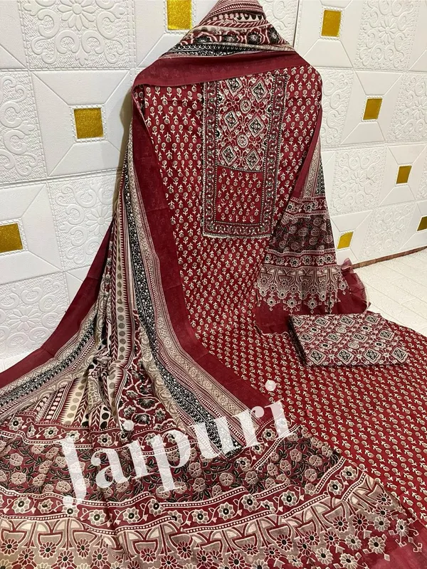 Women_Wear_Soft_Cotton_Unstitched_Dress_Material_Suit