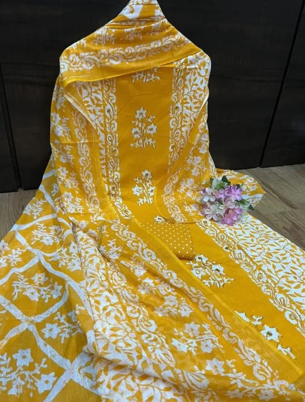 Women_Wear_Soft_Cotton_Unstitched_Dress_Material_Suit