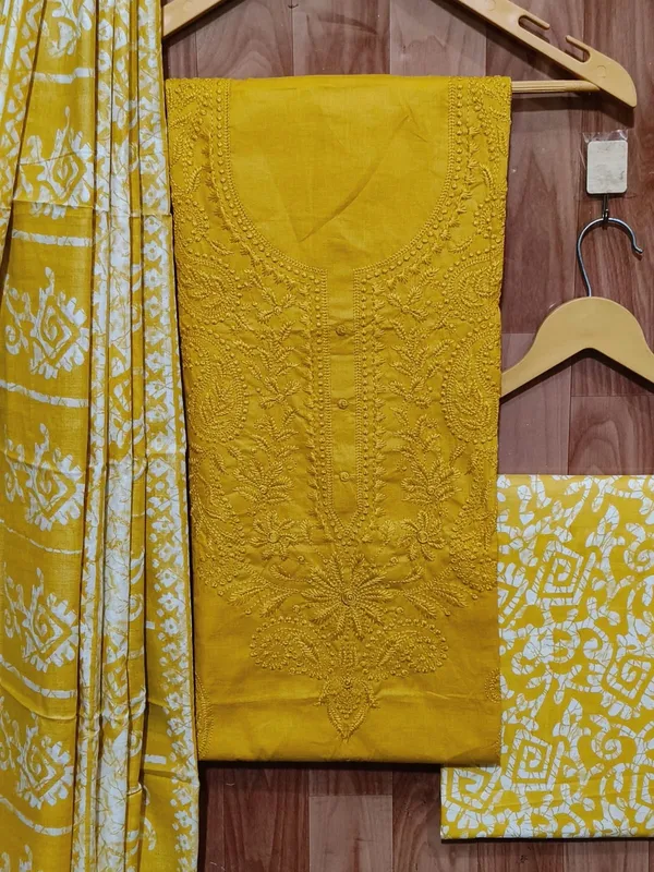Women_Wear_Soft_Cotton_Unstitched_Dress_Material_Suit