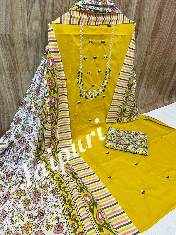 Women_Wear_Soft_Cotton_Unstitched_Dress_Material_Suit