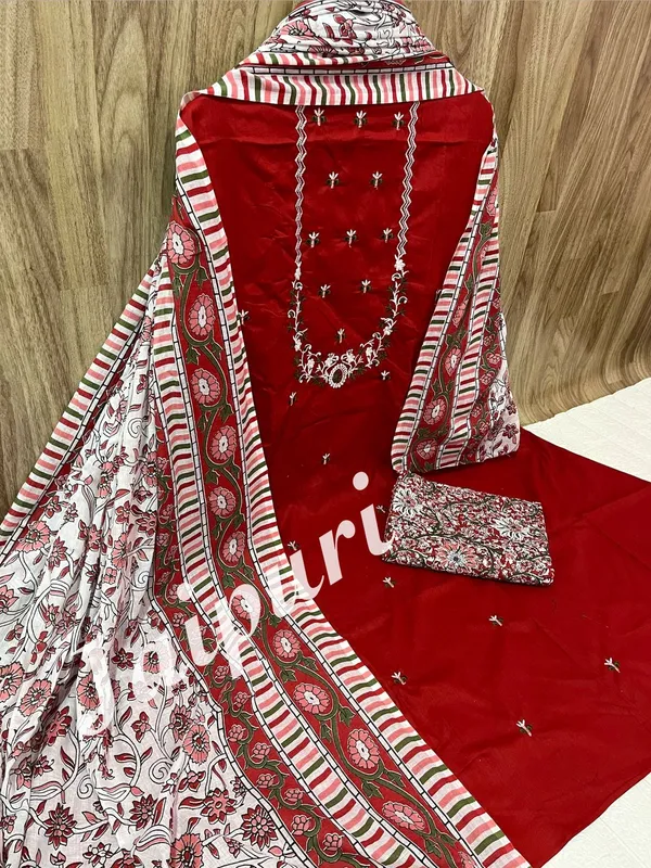 Women_Wear_Soft_Cotton_Unstitched_Dress_Material_Suit
