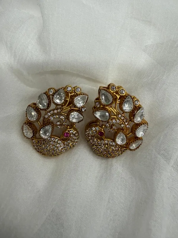 Golden_Premium_Handcrafted_Designer_Gold_Toned_Earrings_Set_For_Women
