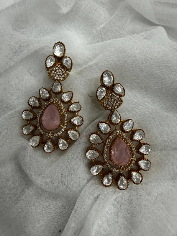 Pink_Premium_Handcrafted_Designer_Golden_Necklace_With_Matching_Earrings_Set_For_Women