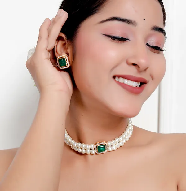 Green_Premium_Handcrafted_Designer_Golden_Necklace_With_Matching_Earrings_Set_For_Women