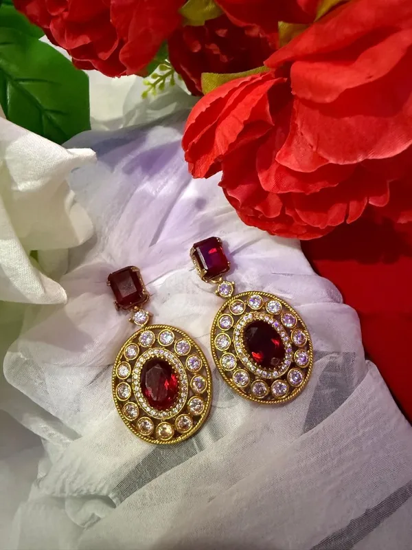 Maroon_Premium_Handcrafted_Designer_Gold-Toned_Earrings_Set_For_Women
