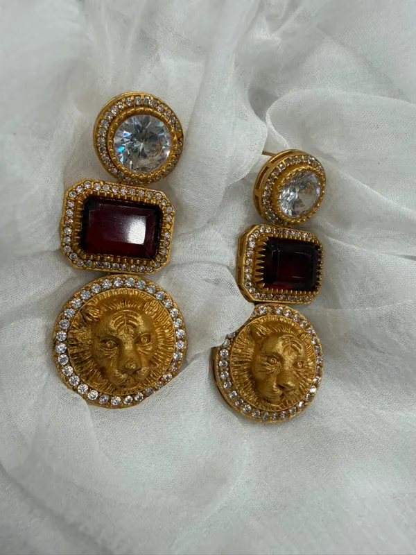 Maroon_Premium_Handcrafted_Designer_Gold-Toned_Earrings_Set_For_Women
